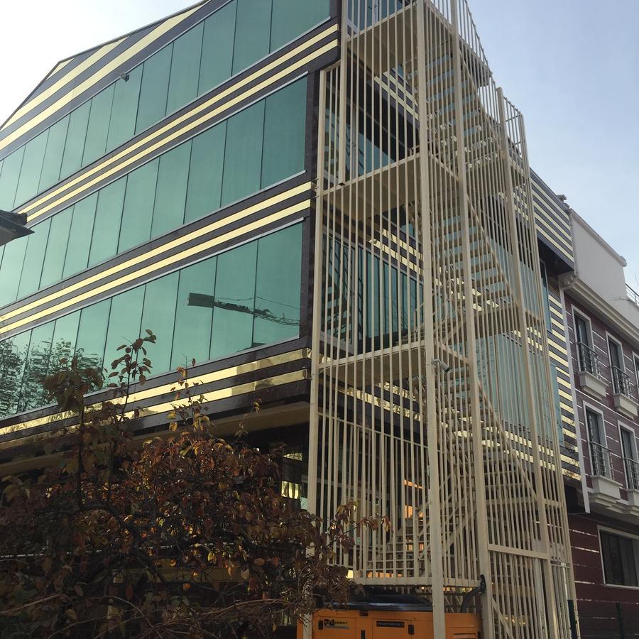 Ac Kiz Ogrenci Yurdu 3. Sube Albergue Yenimahalle Exterior foto